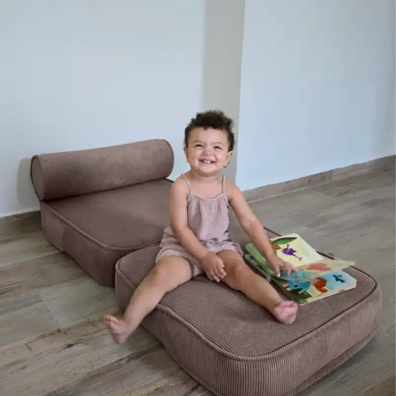 כורסת ילדים נפתחת מבד קורדרוי